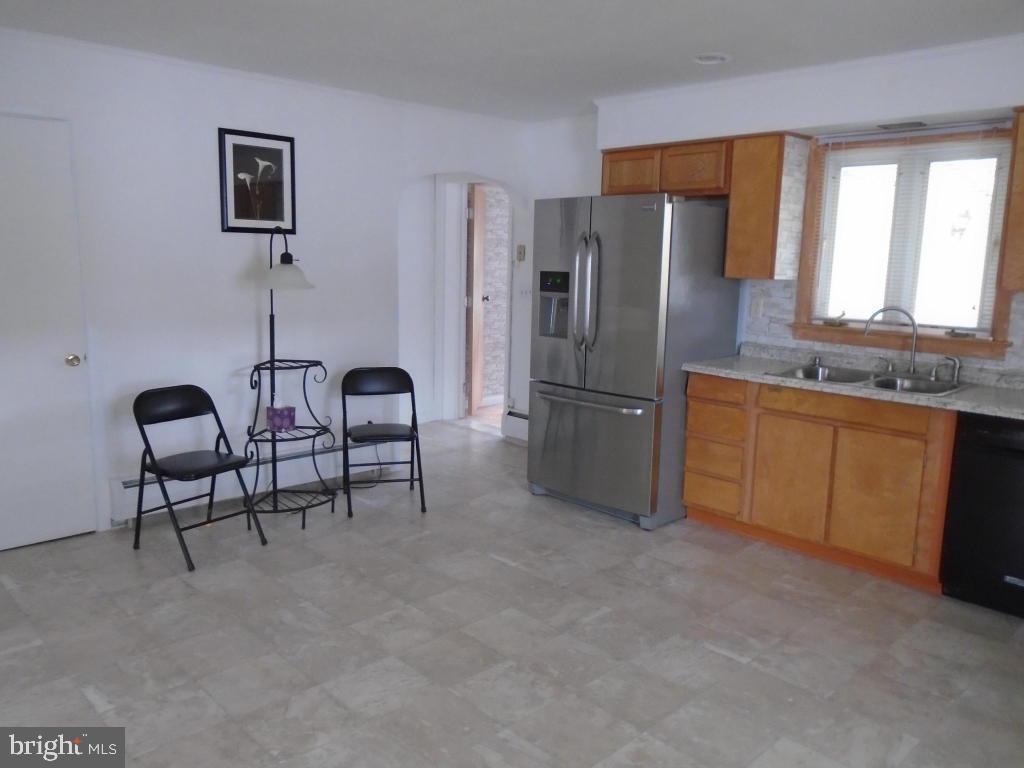 322 Irving Road York, PA 17403 - Photo 8 of 22 Gallery Image 8