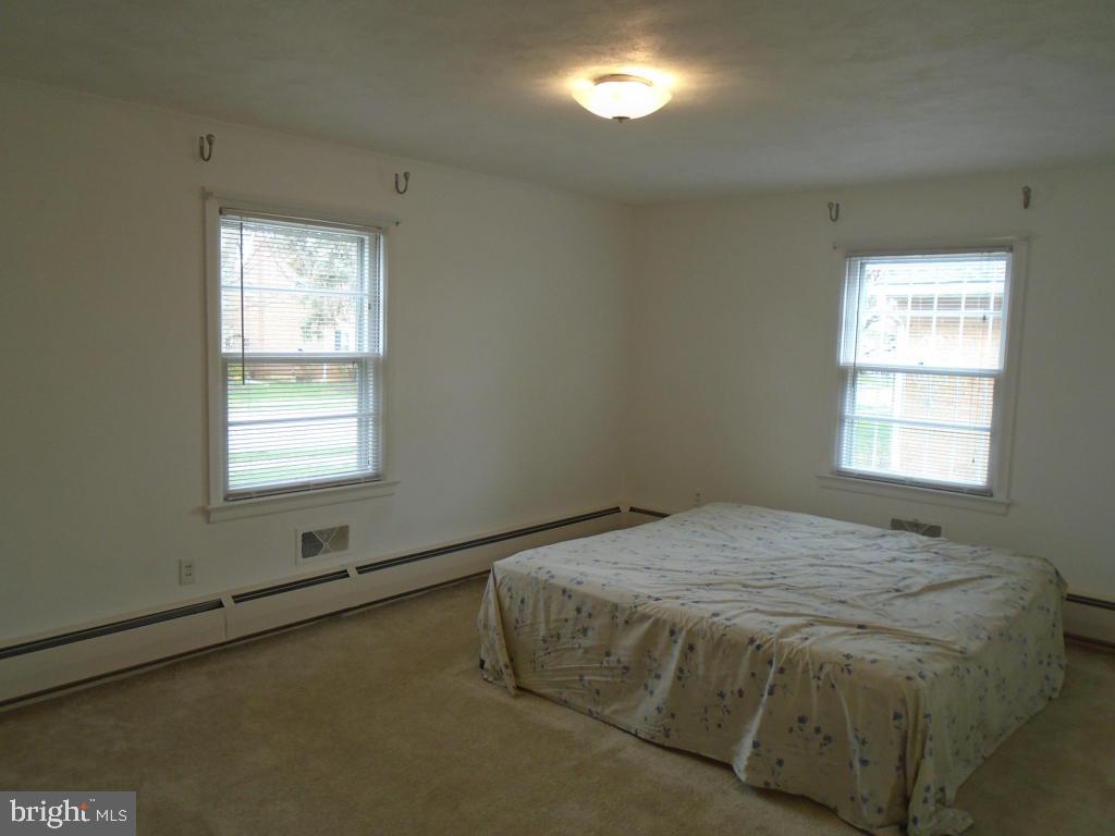 322 Irving Road York, PA 17403 - Photo 10 of 22 Gallery Image 10