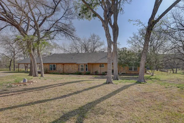 $685,000 | 190 Cr 3198 Valley Mills, Valley Mills, TX 76689