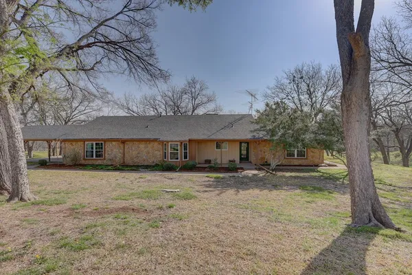 $685,000 | 190 Cr 3198 Valley Mills, Valley Mills, TX 76689