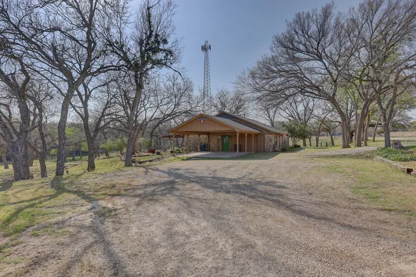 $685,000 | 190 Cr 3198 Valley Mills, Valley Mills, TX 76689