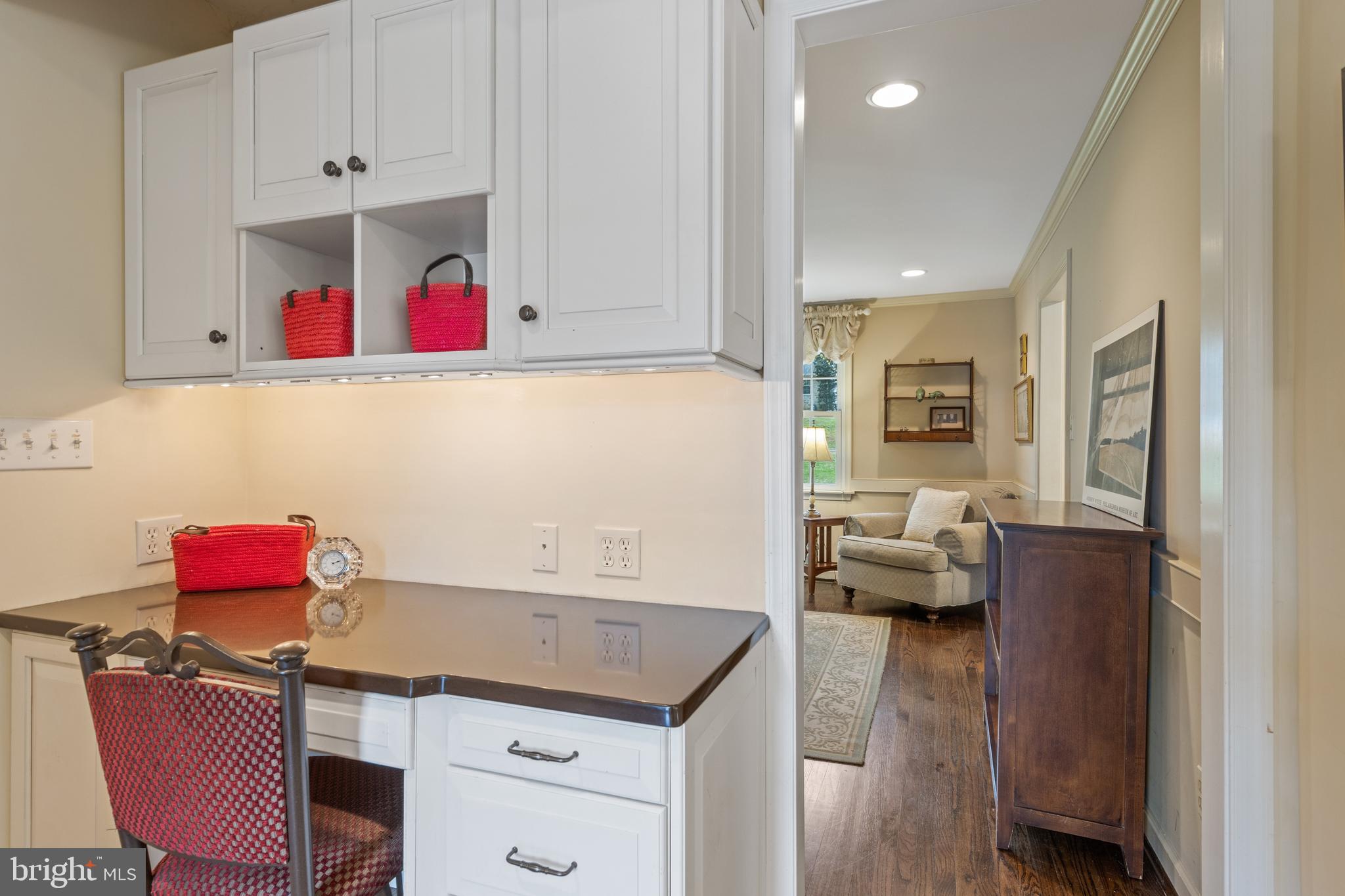 392 Yorkshire Road Bryn Mawr, PA 19010 - Photo 14 of 35 Built-in desk area in Kitchen