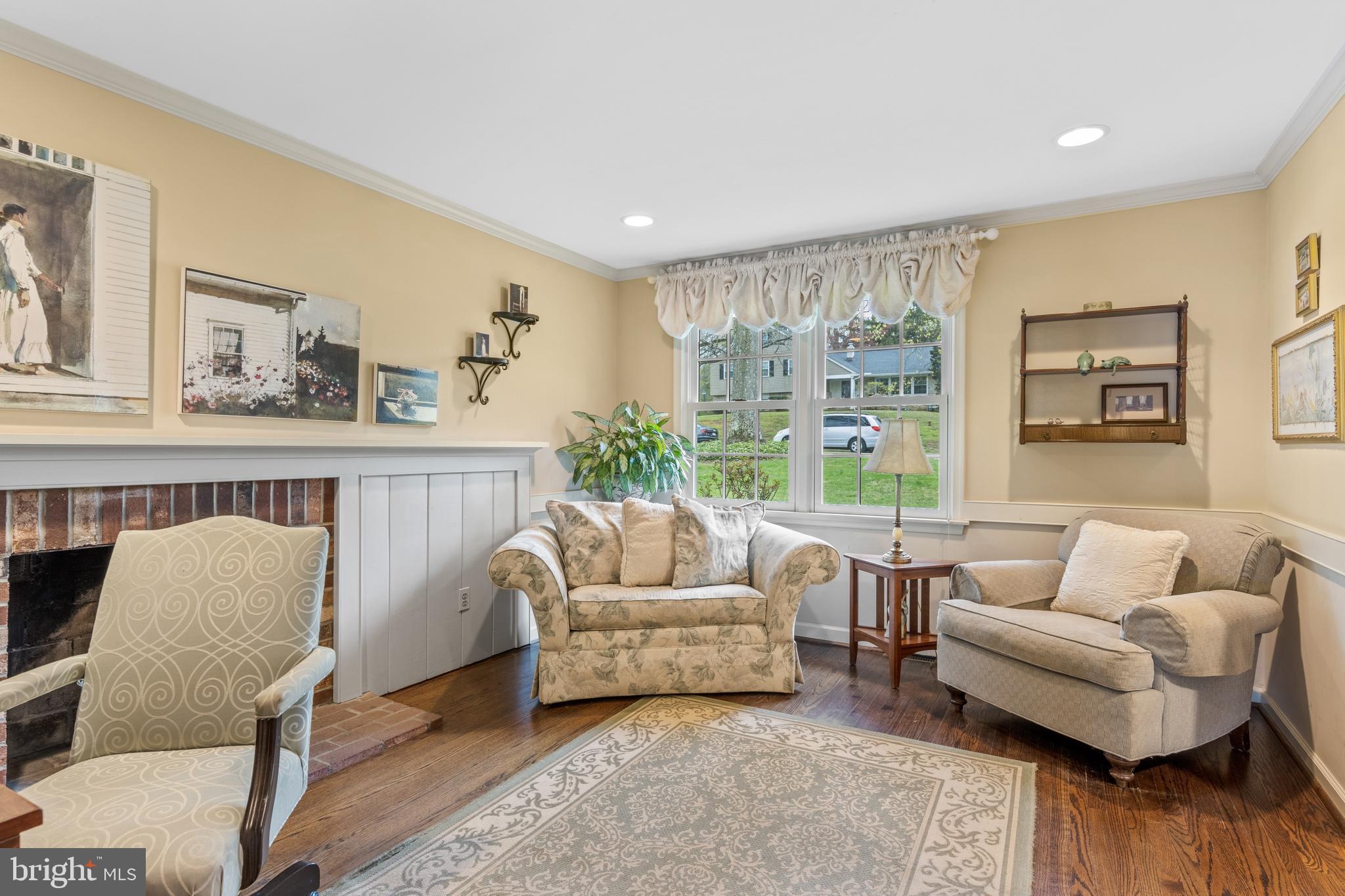 392 Yorkshire Road Bryn Mawr, PA 19010 - Photo 16 of 35 Office/Den also has recessed lighting