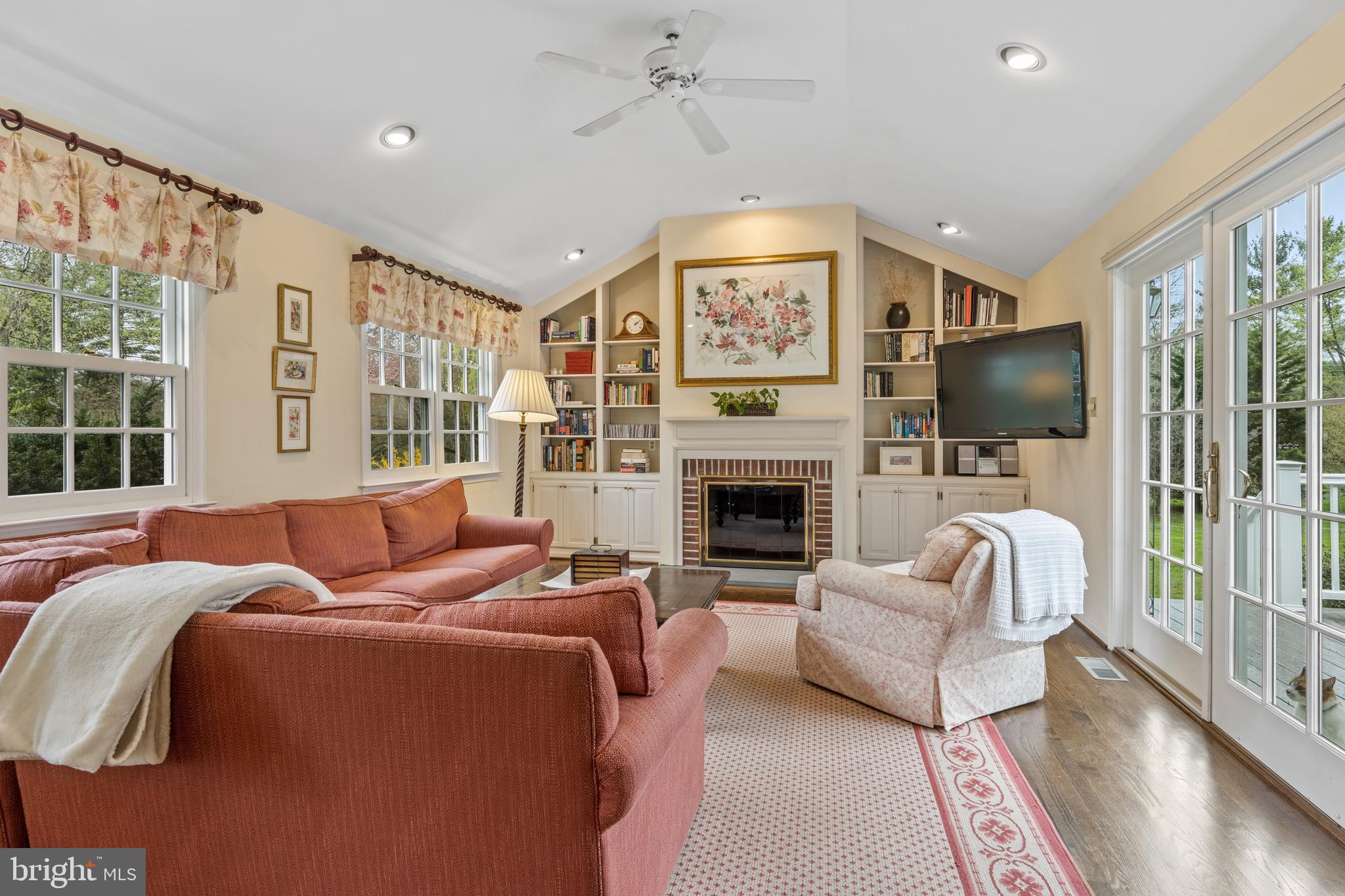 392 Yorkshire Road Bryn Mawr, PA 19010 - Photo 8 of 35 Soaring vaulted ceiling & wall of built-ins