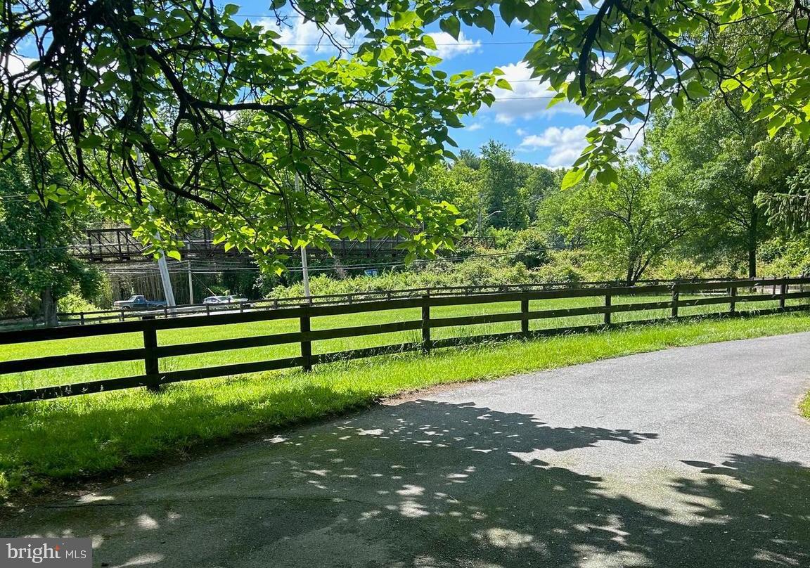 7308 Highbridge Road Bowie, MD 20720 - Photo 5 of 39 Old Bowie Hide Away Farmette