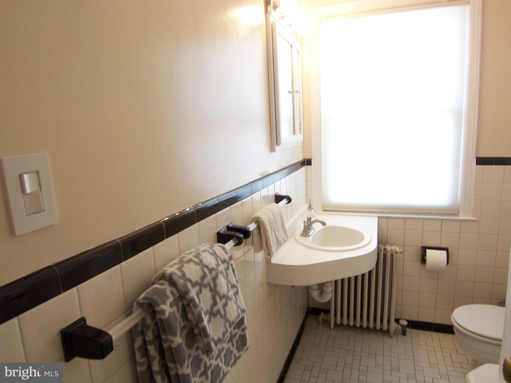 2300 Colston Drive, Unit C203 Silver Spring, MD 20910 - Photo 24 of 27 Bath