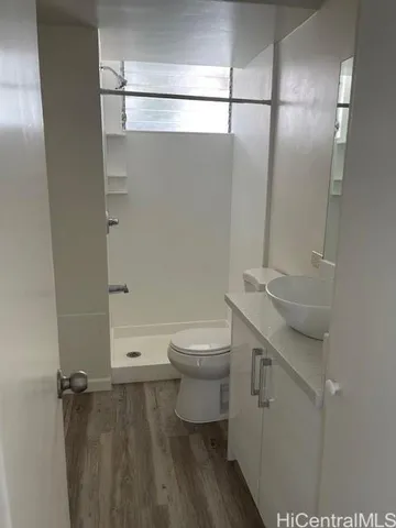 $1,950 | 1430 Wilder Avenue, Unit 301, Honolulu, HI 96822