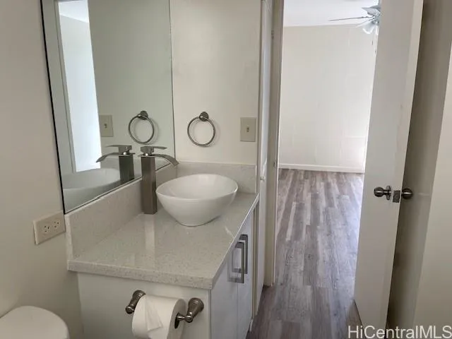 $1,950 | 1430 Wilder Avenue, Unit 301, Honolulu, HI 96822