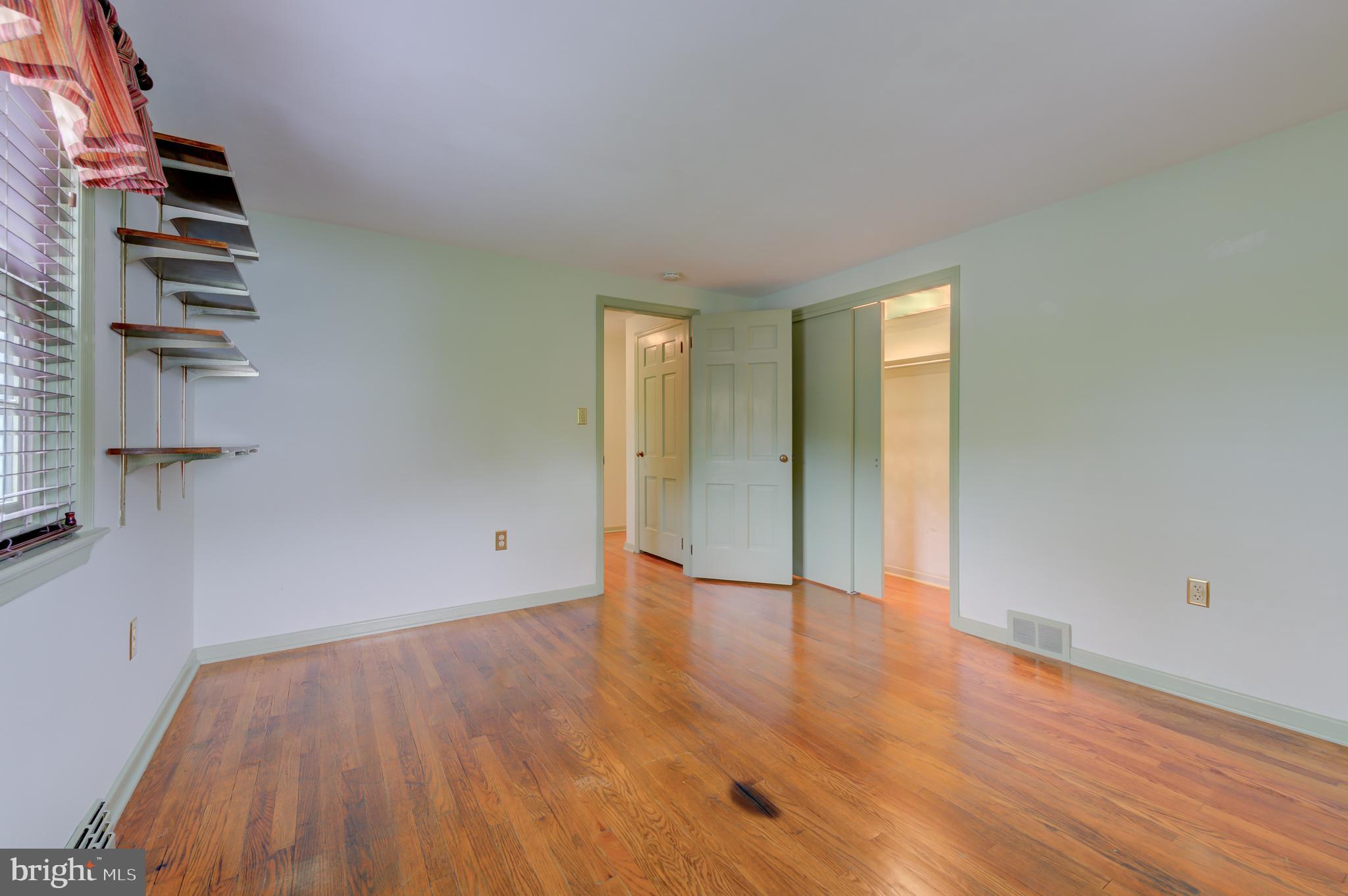 19 Farm Road Ewing, NJ 08638 - Photo 25 of 65 Bedroom 3