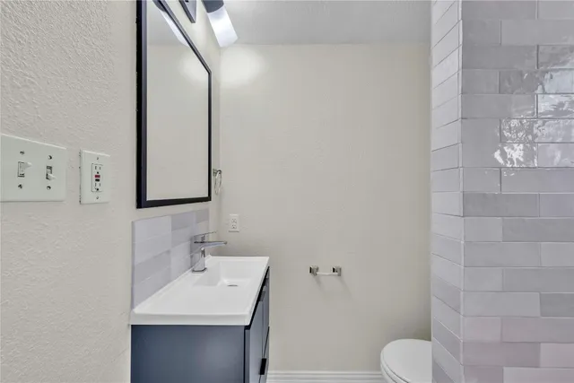 $3,850 | 2403 South 3rd Street, Austin, TX 78704