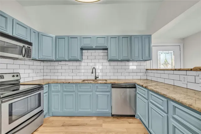 $3,850 | 2403 South 3rd Street, Austin, TX 78704