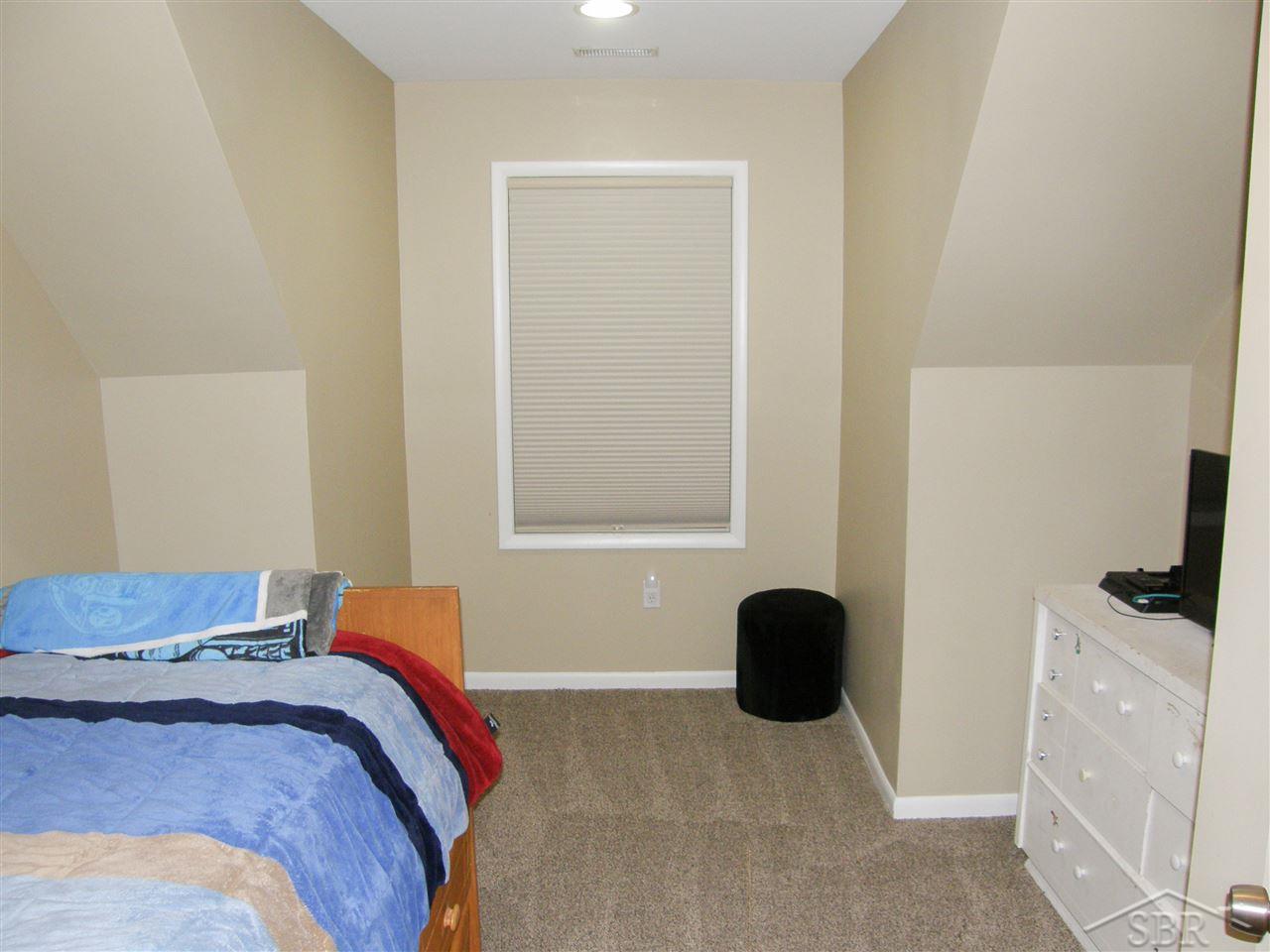 10008 South Graham Road St. Charles, MI 48655 - Photo 19 of 26 31372511-18.JPG