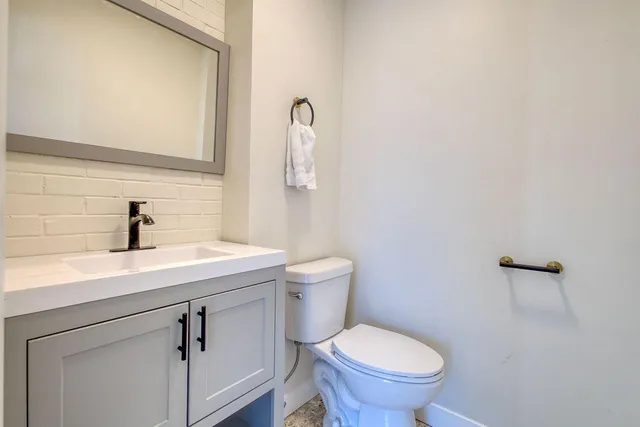 $475,000 | 7245 North Seneca Avenue, Glendale, WI 53217