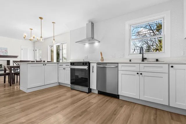 $475,000 | 7245 North Seneca Avenue, Glendale, WI 53217