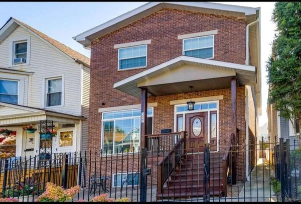$1,179,000 | 3027 North Allen Avenue, Chicago, IL 60618