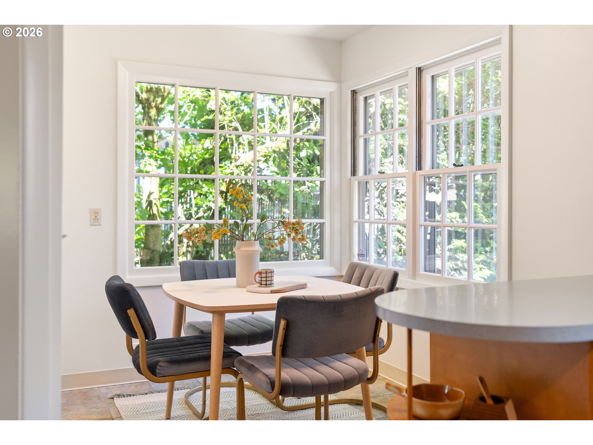 7541 Northeast Alameda Street Portland, OR 97213 - Photo 12 of 35 a dining room with furniture and window