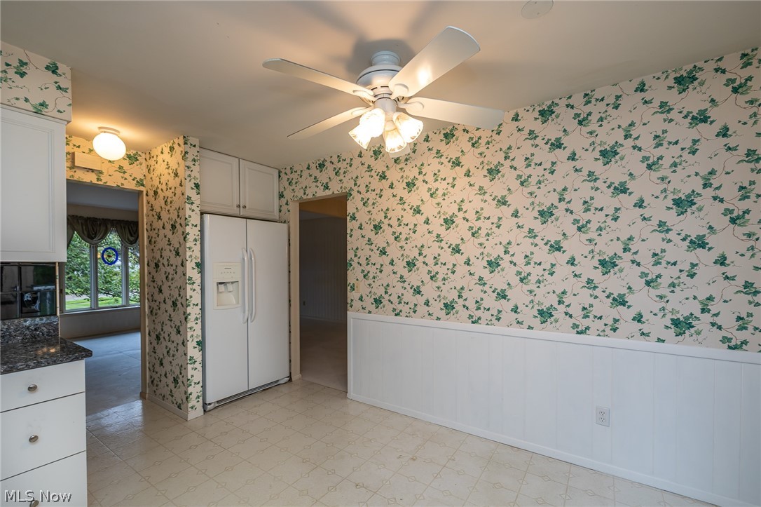 958 Lander Road Cleveland, OH 44143 - Photo 5 of 32