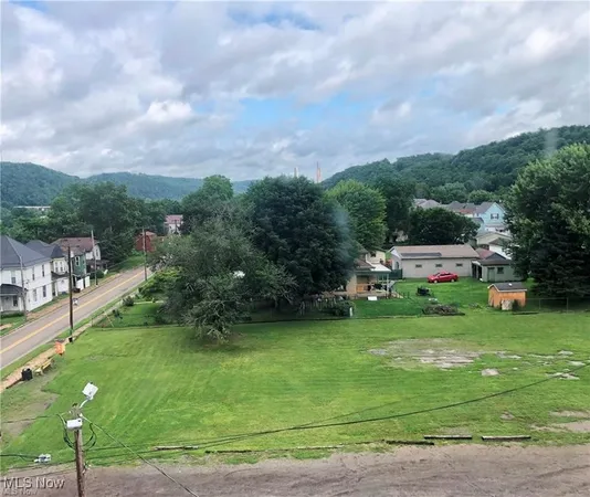 $200,000 | 900 Ridge Avenue, New Cumberland, WV 26047