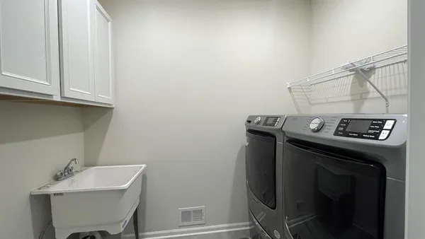 $599,000 | 3436 Roslyn Drive, Ypsilanti, MI 48197