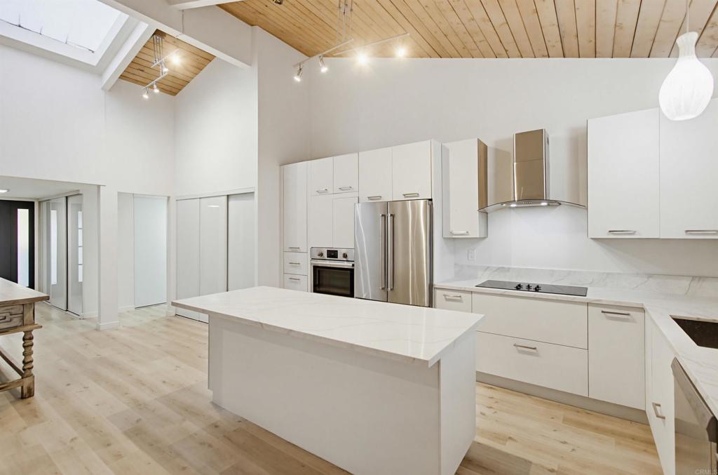 5605 Soledad Mountain Road La Jolla, CA 92037 - Photo 16 of 46