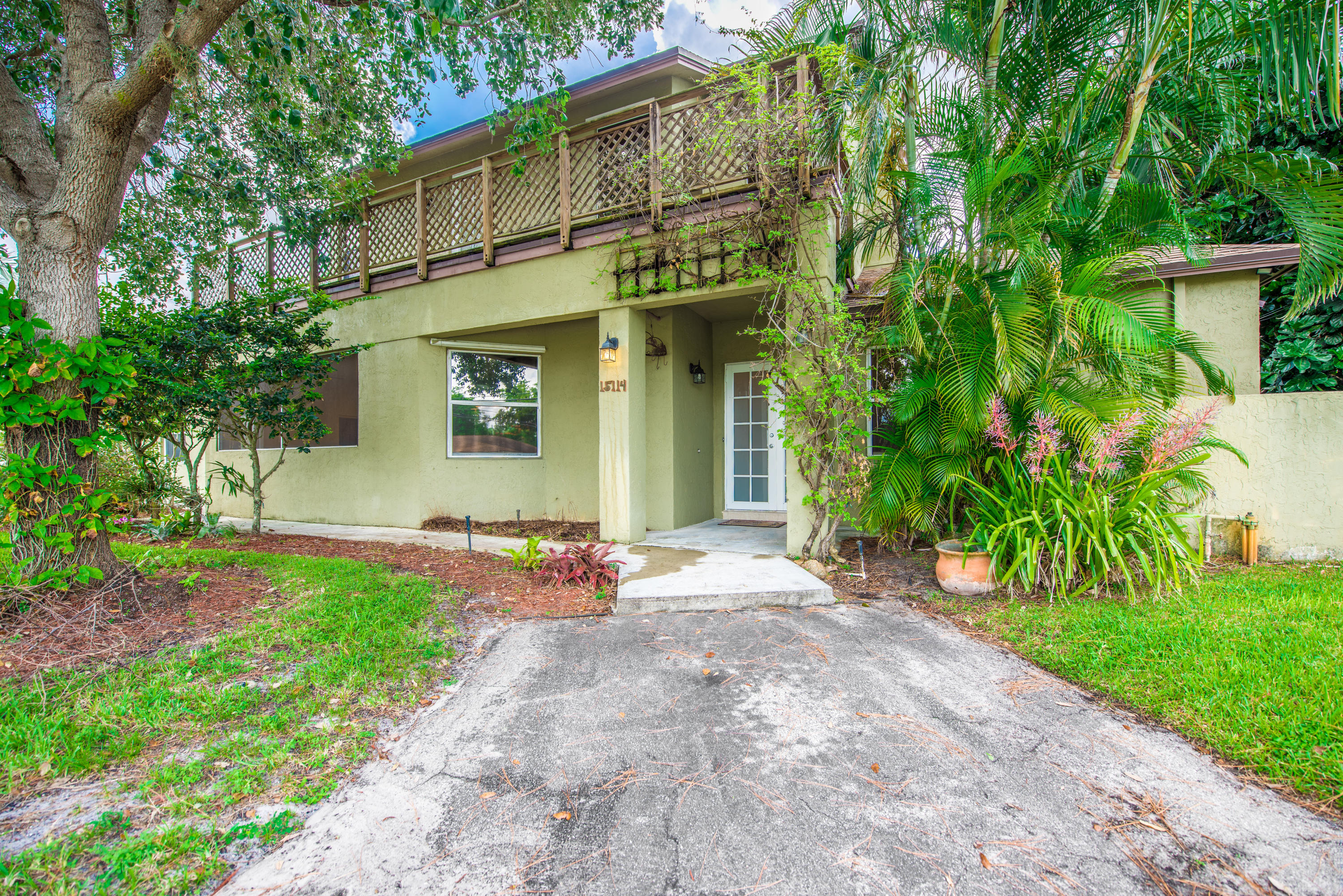 15114 Harrison Road Delray Beach, FL 33484 - Photo 52 of 59 Front Yard 4