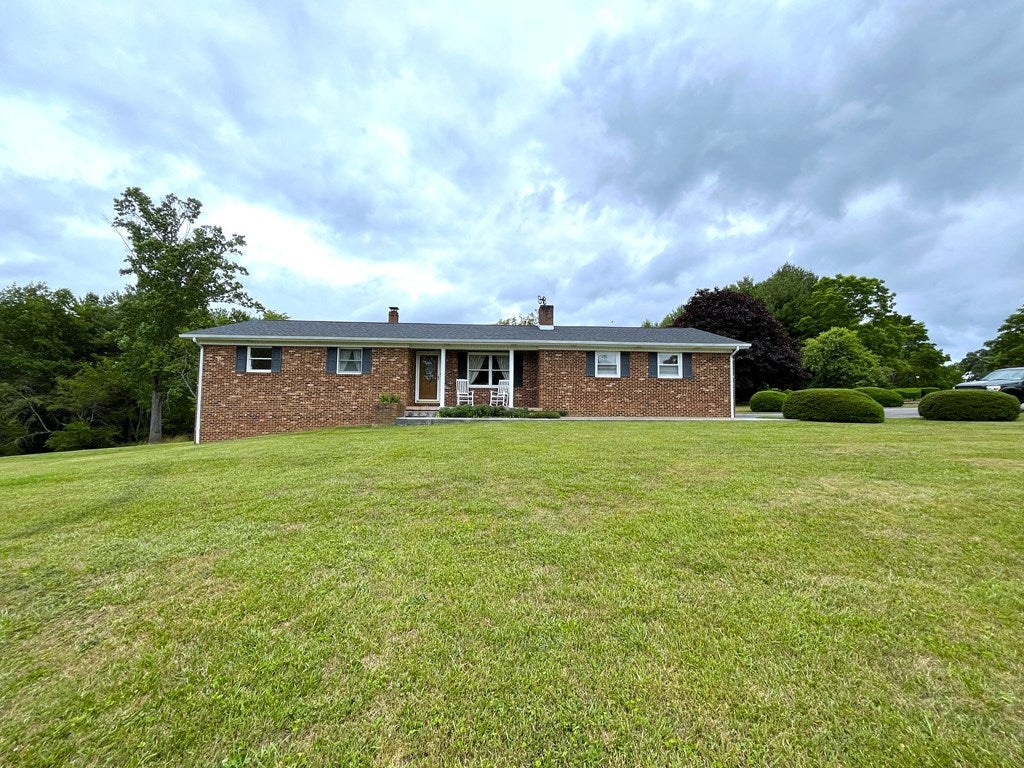 2088 Borderline Road Northwest Willis, VA 24380 - Photo 6 of 29 Gallery Image 6