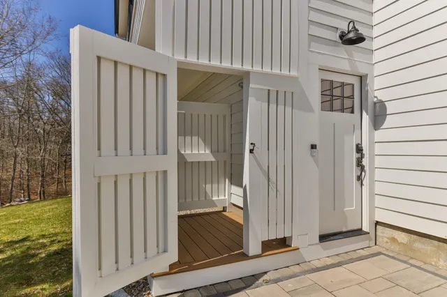 $4,750,000 | 87 Oyster Pond Road, Falmouth, MA 02540