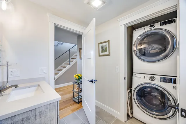 $4,750,000 | 87 Oyster Pond Road, Falmouth, MA 02540