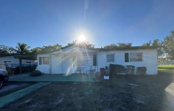 $269,000 | 1041 Southwest 4th Terrace, Deerfield Beach, FL 33441