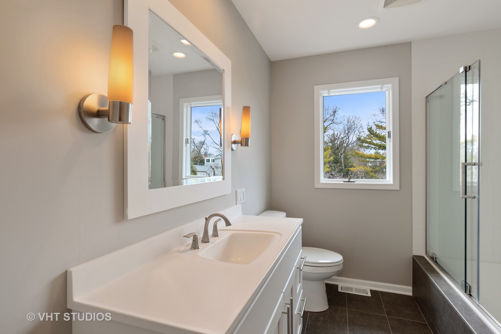 212 Herrick Road Riverside, IL 60546 - Photo 14 of 20