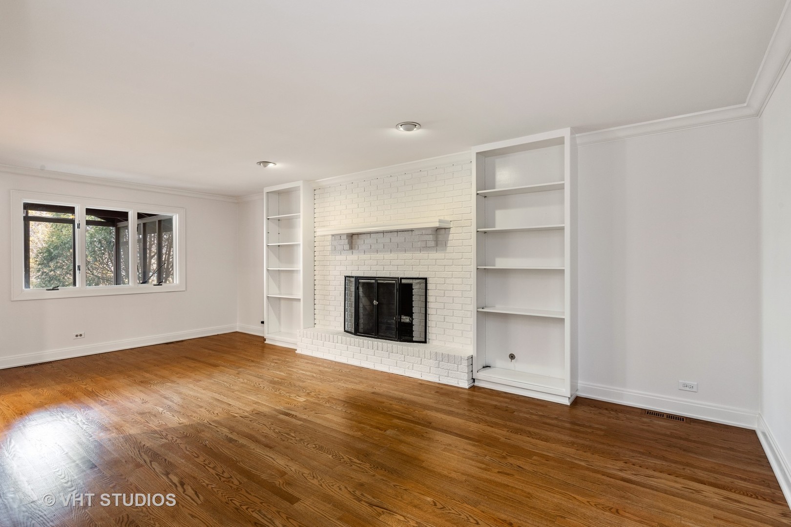 212 Herrick Road Riverside, IL 60546 - Photo 9 of 20