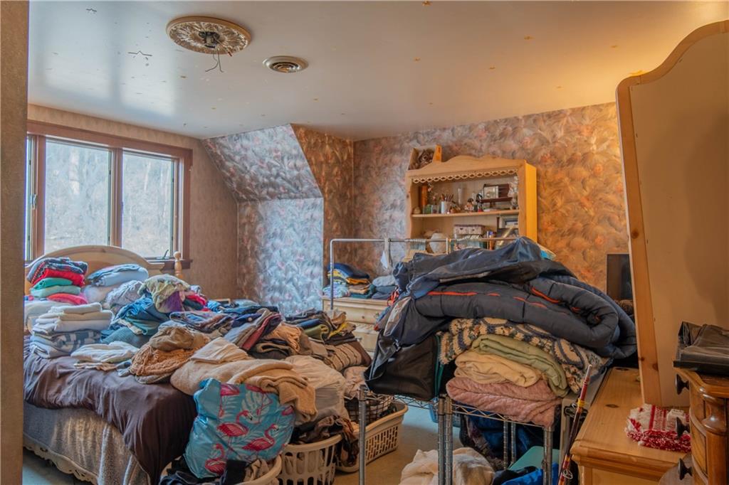 280 Ferry Road Sewickley, PA 15143 - Photo 20 of 21 a bedroom with a bed and dresser
