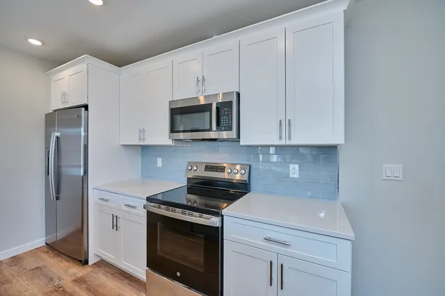 $3,300 | 510 Willard Street, Unit 107, Quincy, MA 02169