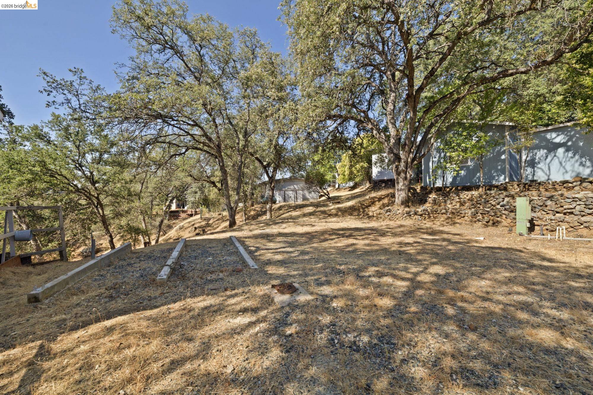 8400 Old Melones Road Jamestown, CA 95327 - Photo 4 of 23 a view of yard with tree