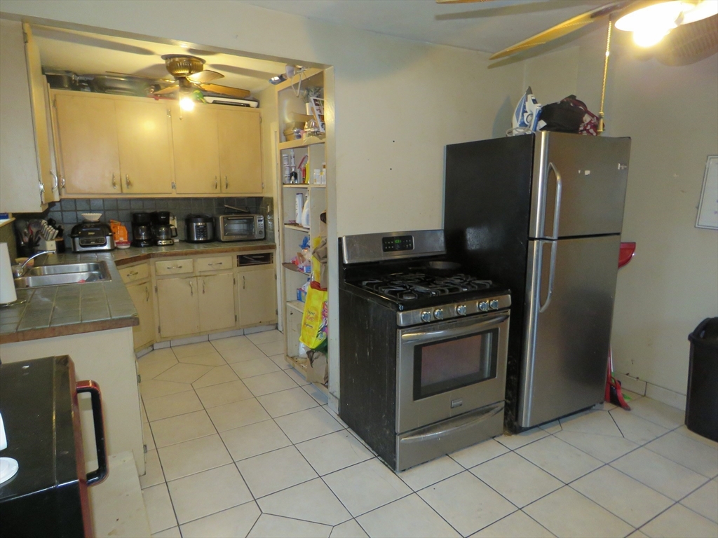 12 Norton Street Boston, MA 02136 - Photo 3 of 14