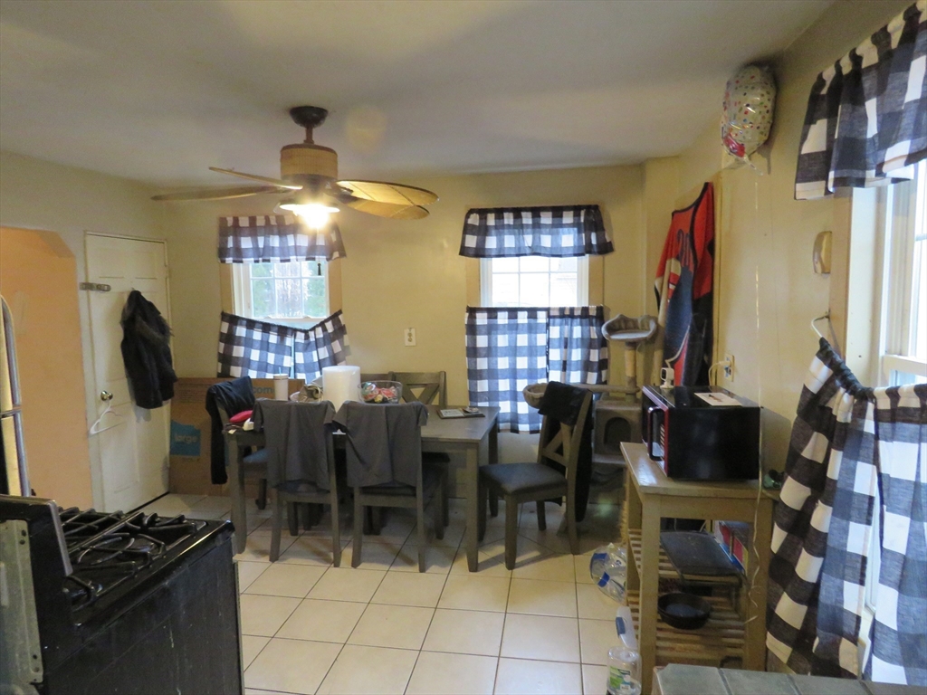 12 Norton Street Boston, MA 02136 - Photo 4 of 14