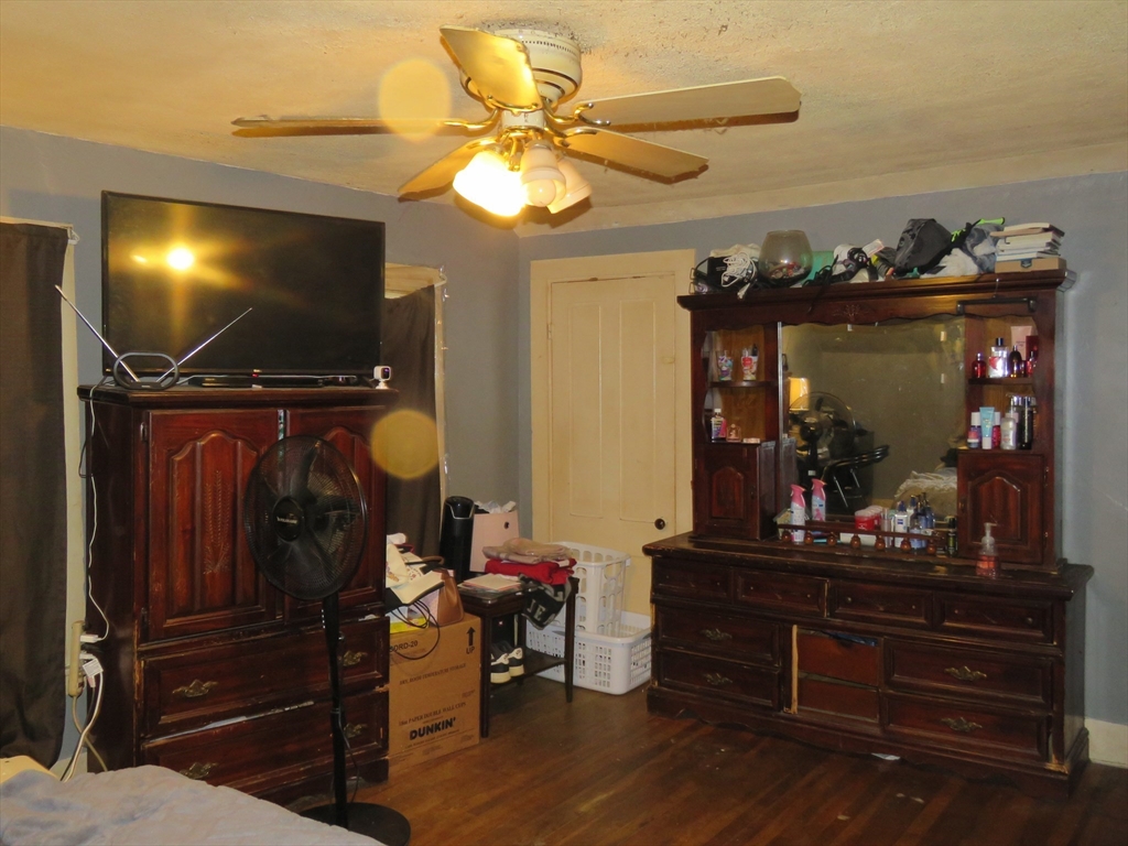 12 Norton Street Boston, MA 02136 - Photo 8 of 14