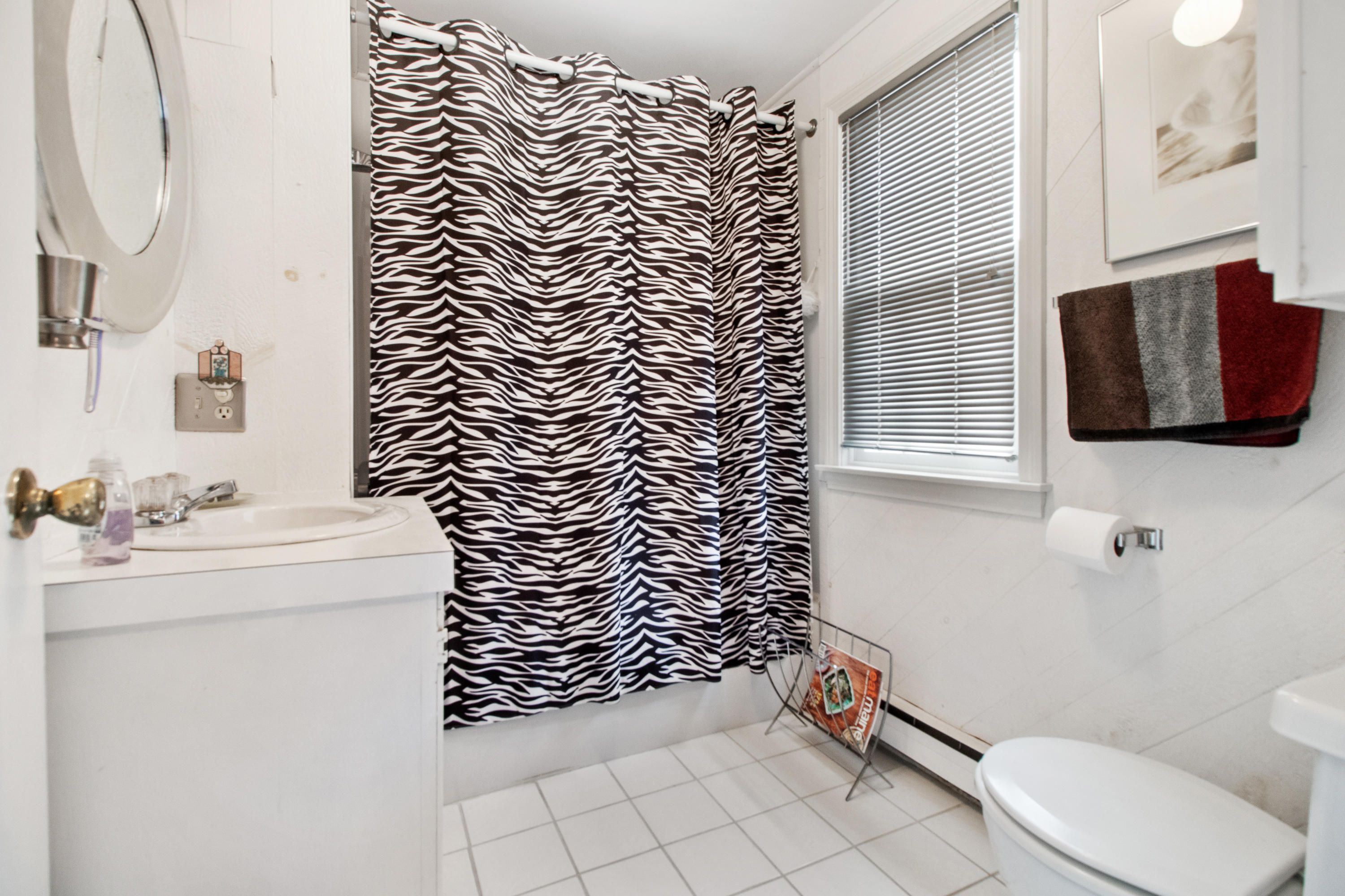 20 Cat Mousam Road Kennebunk, ME 04043 - Photo 12 of 27 20 Cat Mousam Bath 2