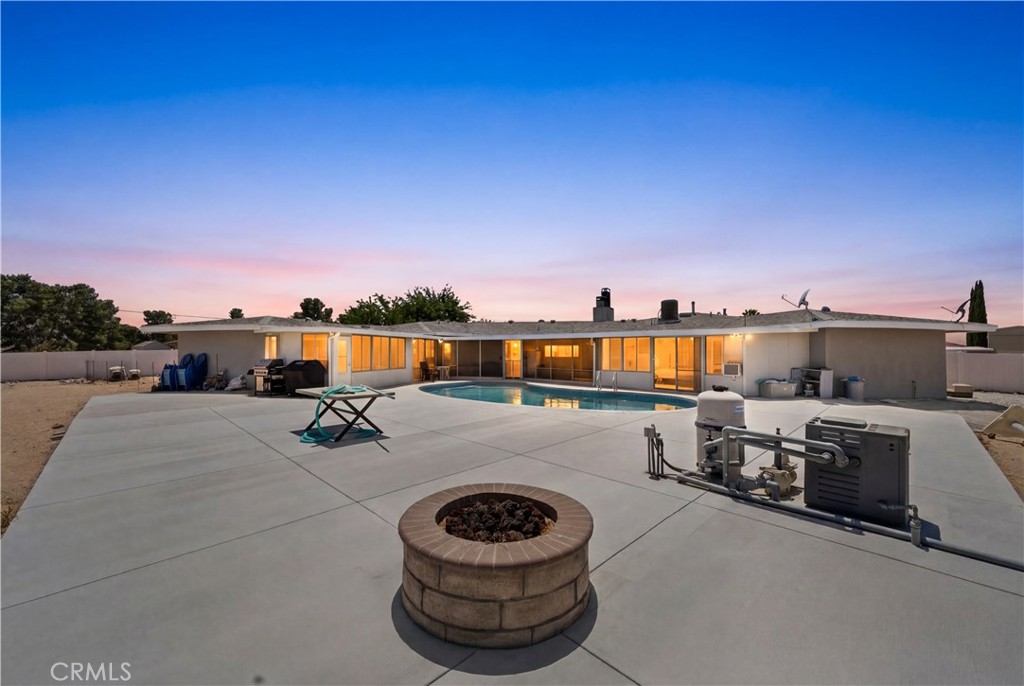 15103 Kinai Road Apple Valley, CA 92307 - Photo 4 of 38
