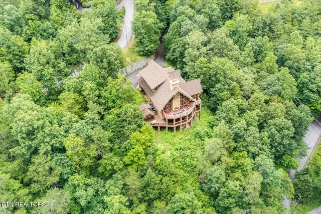 $2,450,000 | 213 Matterhorn Drive, Gatlinburg, TN 37738