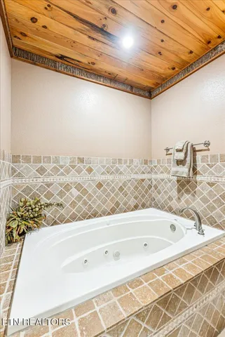 $2,450,000 | 213 Matterhorn Drive, Gatlinburg, TN 37738