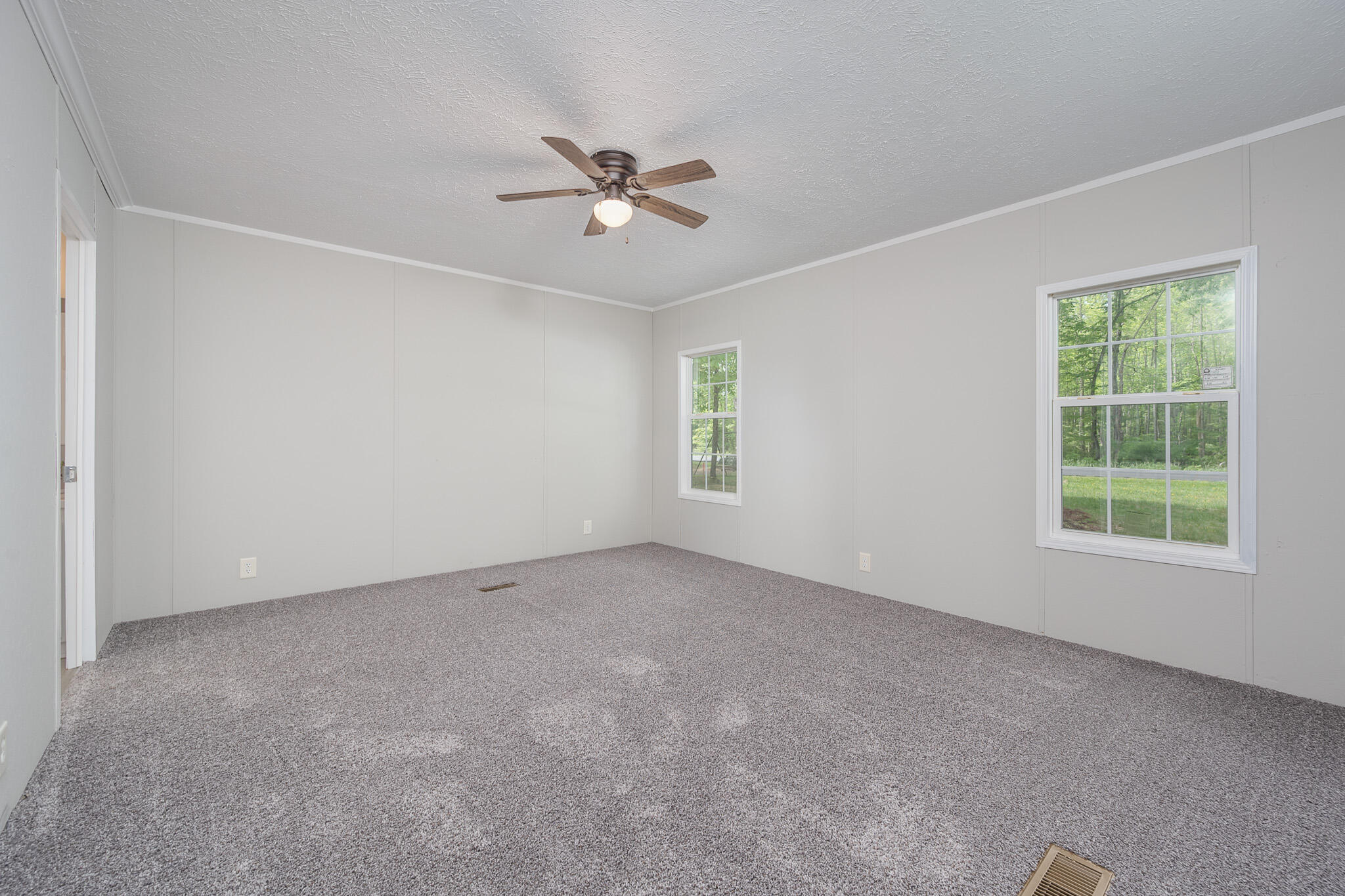 8646 Dickerson Mill Road Moneta, VA 24121 - Photo 16 of 36 18