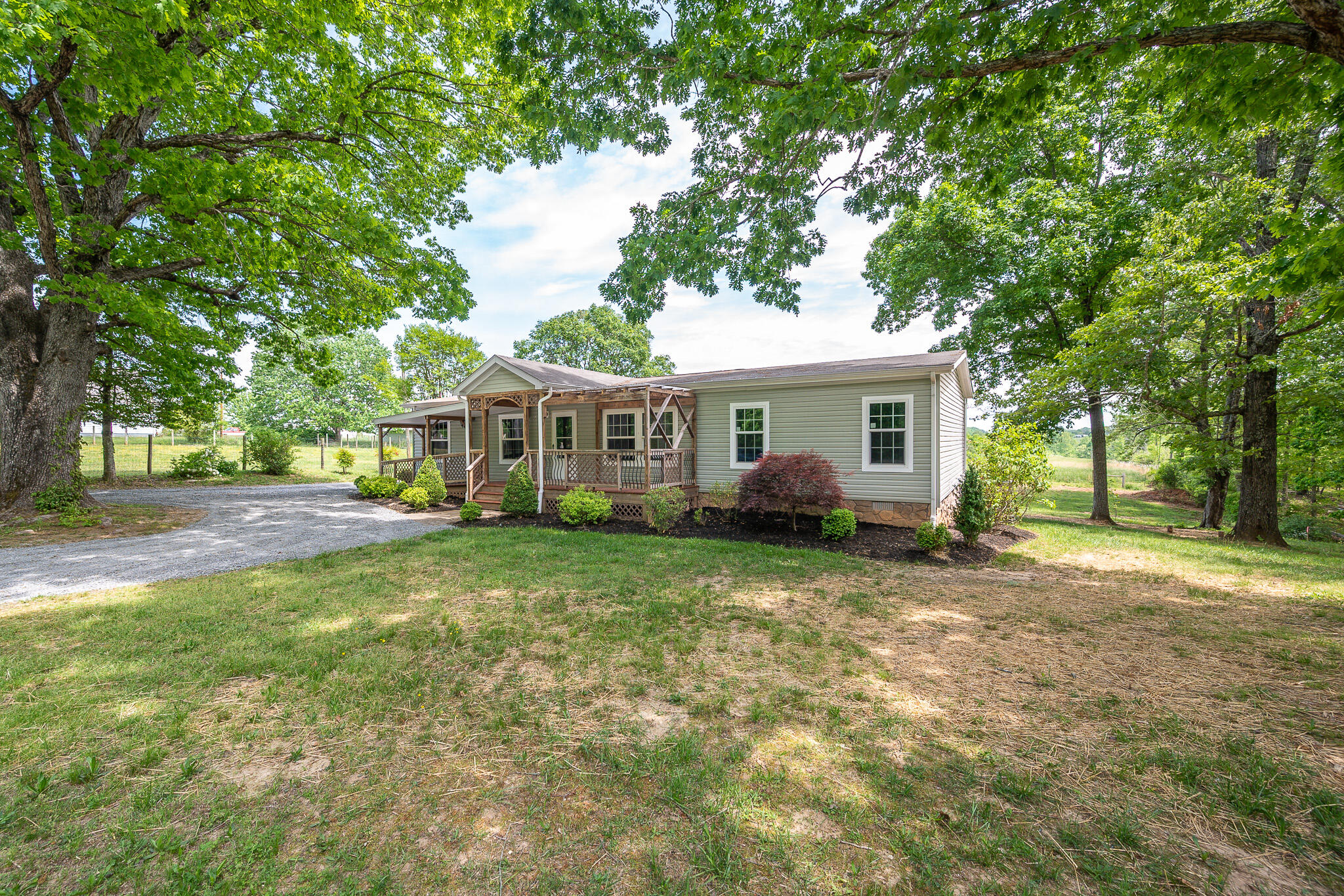 8646 Dickerson Mill Road Moneta, VA 24121 - Photo 2 of 36 8646 Dickerson Mill