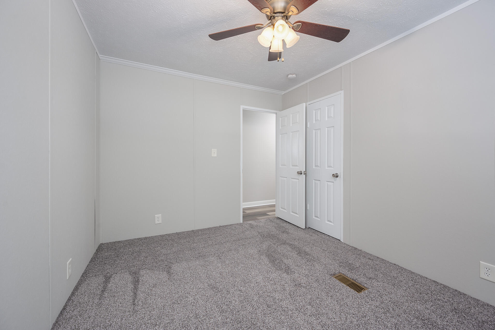 8646 Dickerson Mill Road Moneta, VA 24121 - Photo 27 of 36 30