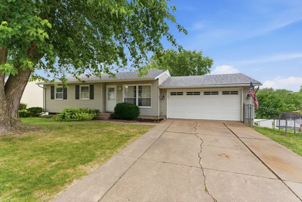 $224,900 | 3108 Maplecrest Road, Bettendorf, IA 52722