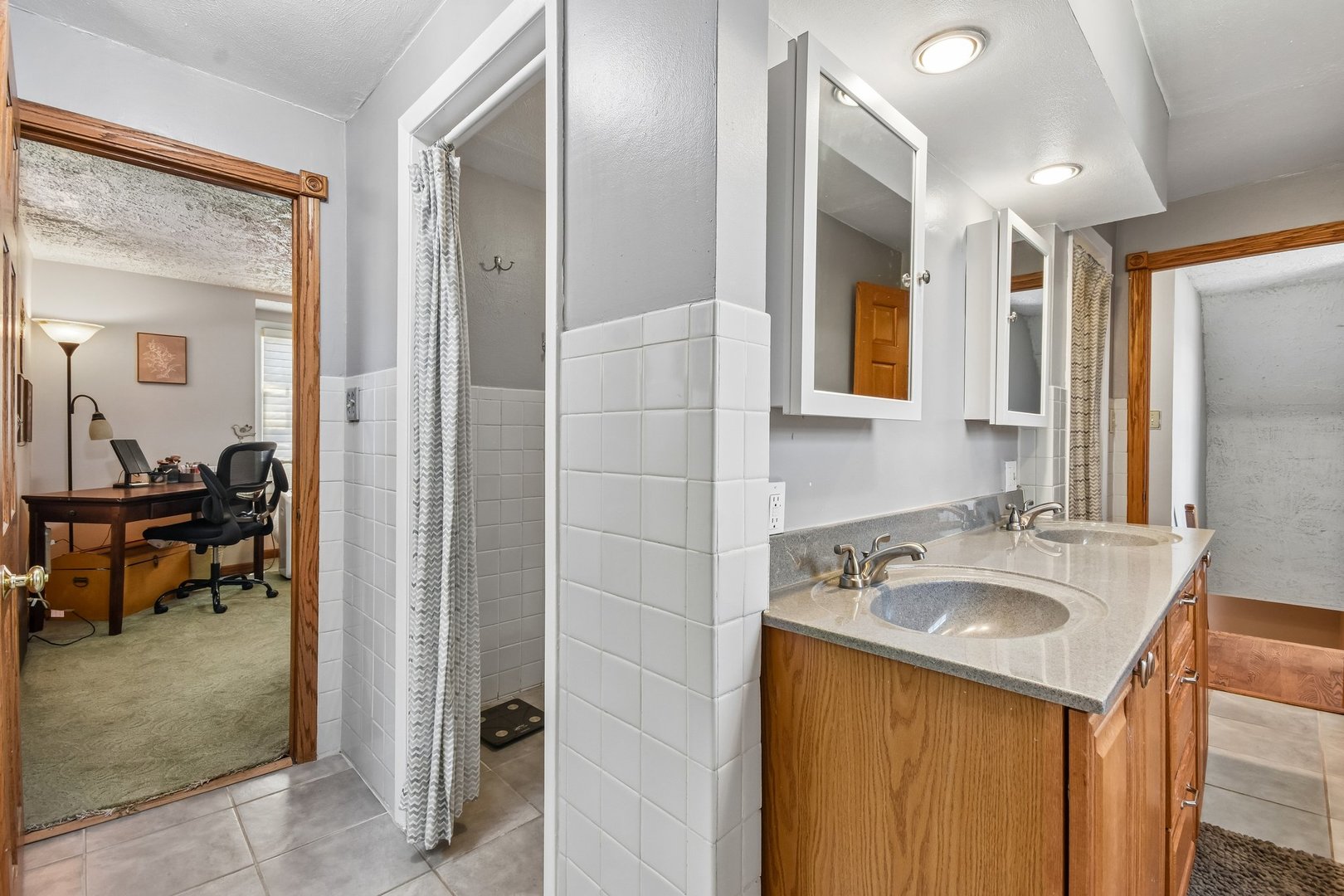 693 Spring Road Elmhurst, IL 60126 - Photo 14 of 32