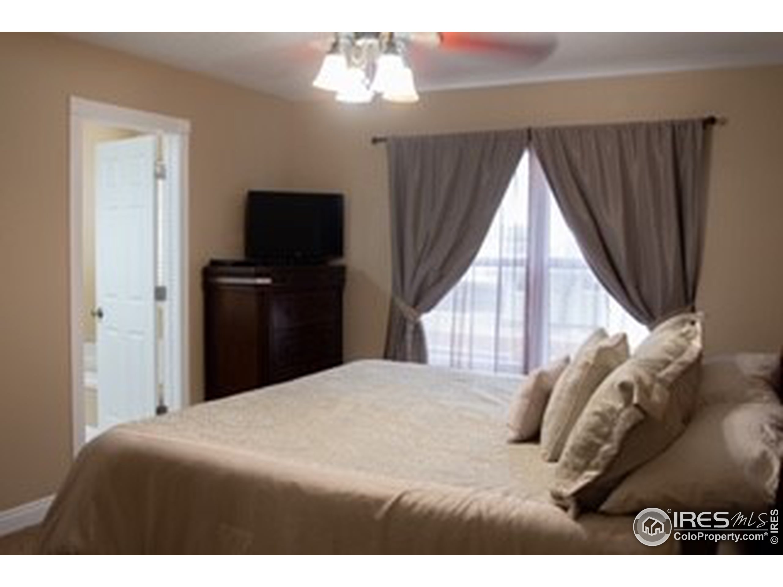 5806 29th St Road Greeley, CO 80634 - Photo 12 of 36