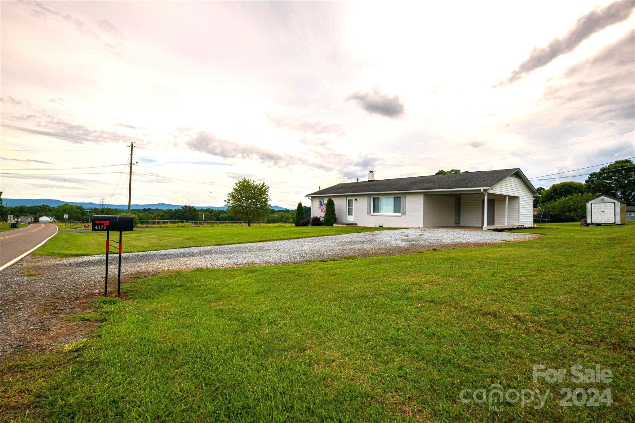 4175 Hickory Nut Ridge Road Hudson, NC 28638 - Photo 6 of 25