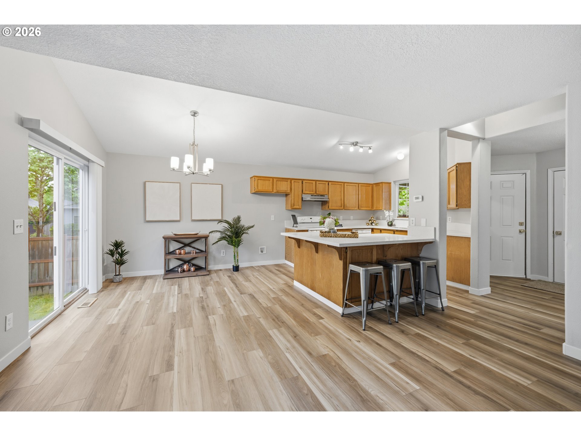 18974 Southwest Christopher Drive Beaverton, OR 97003 - Photo 11 of 30 Great Room