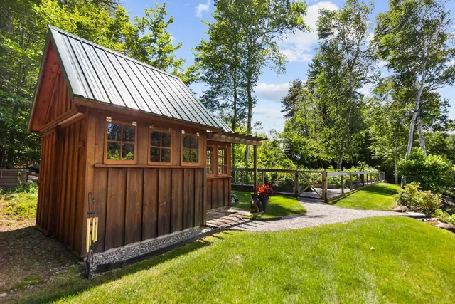 $1,150,000 | 23 Deadreckoning Point, Laconia, NH 03246